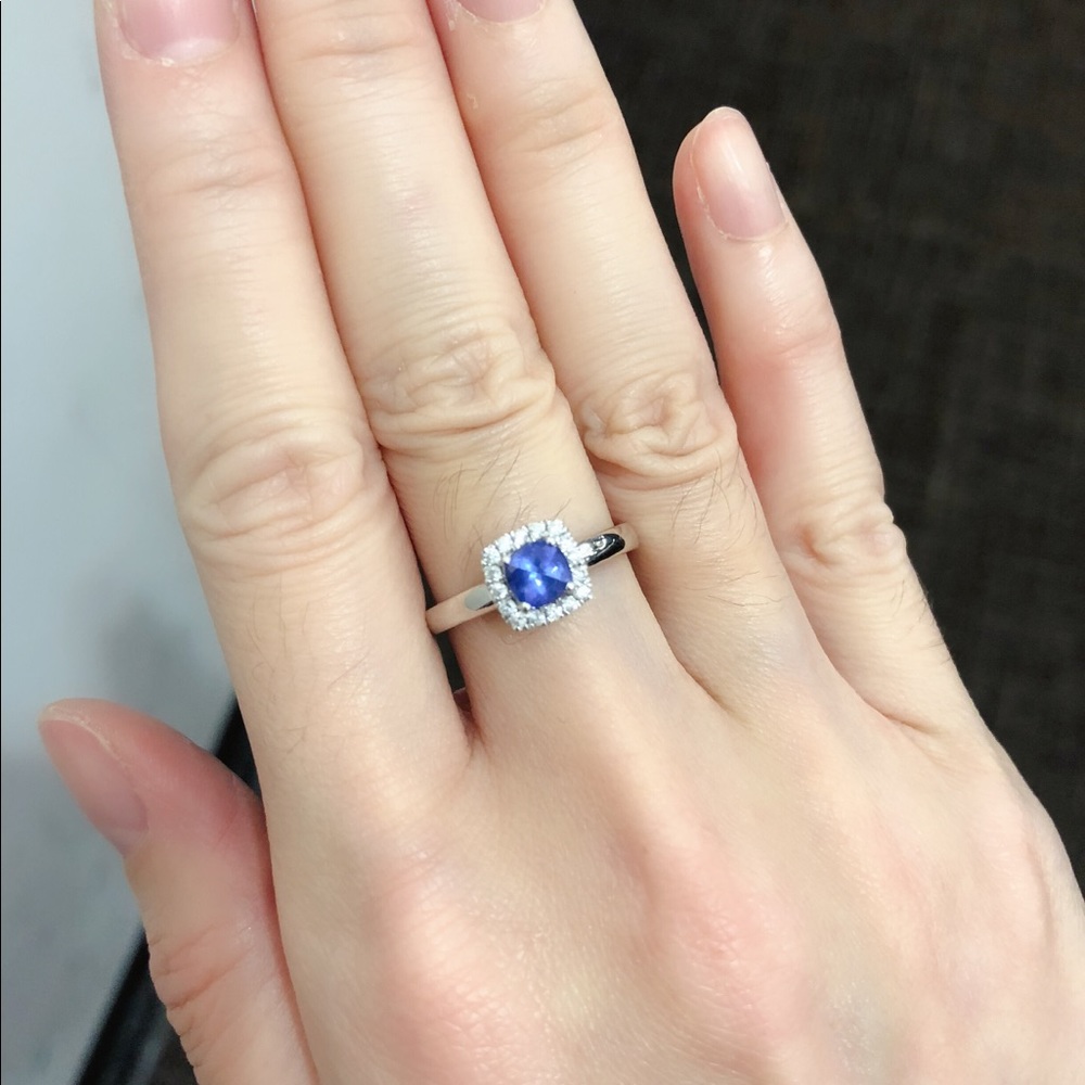 Tanzanite diamond gold ring